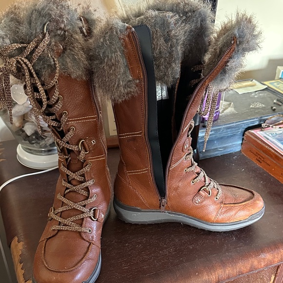 Merrell Brown Fur-Lined Winter Boots - Picture 1 of 6